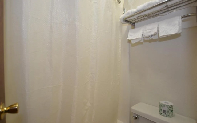 Econo Inn and Suites