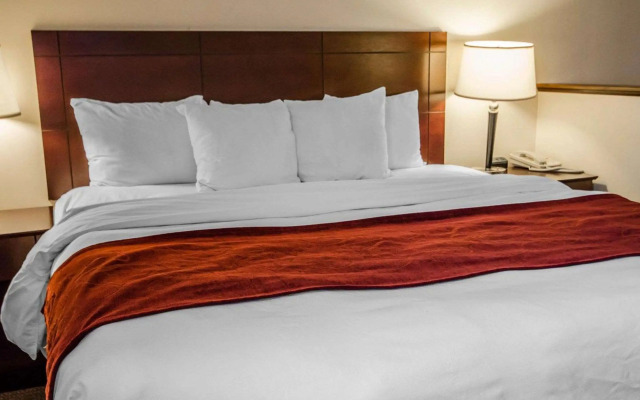 Quality Suites Jeffersonville - Louisville North