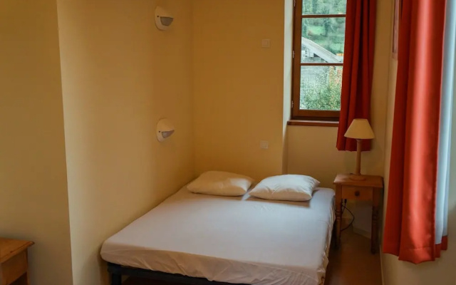 Logement n209 6pers face aux Thermes