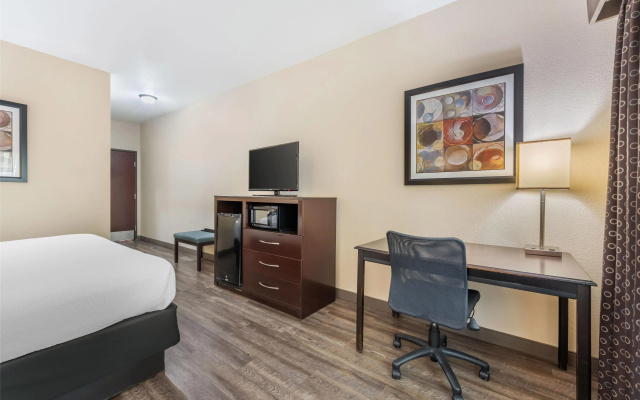 Best Western Plus Eastgate Inn & Suites
