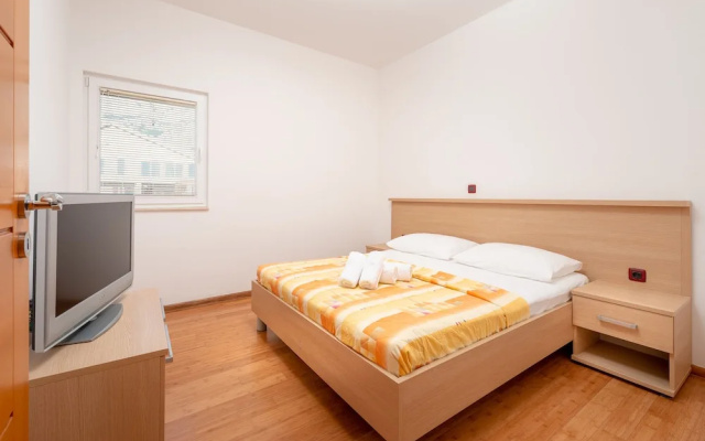 Villa Tucepi Apartments