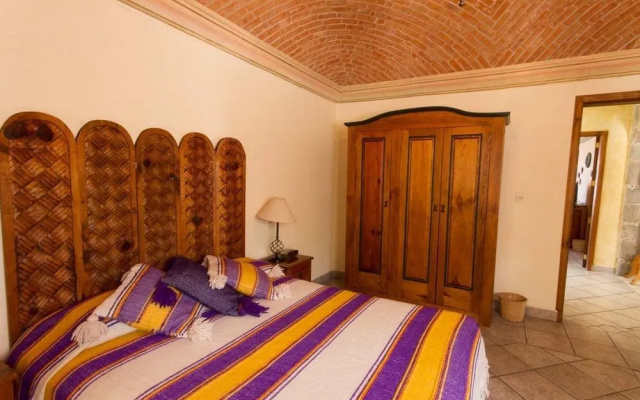 La Casa del Pirul - Boutique Villas Xichu