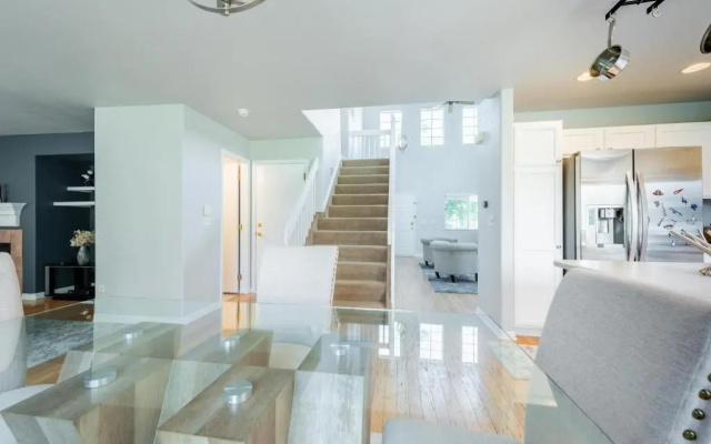 Spacious 4 bedroom 3.5 bathroom residential property