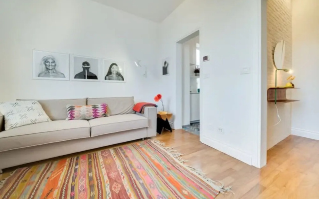 Beautiful Designer Flat Close to Pantheon, Serviced by Hostmaker