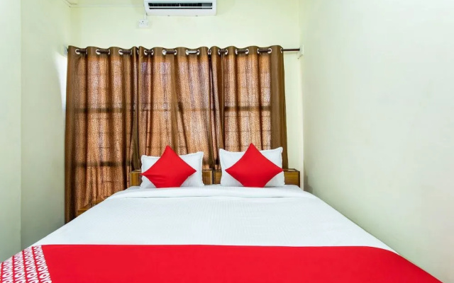 Oyo 24844 Hotel Samrat