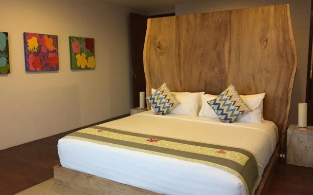 Malimbu Cliff Villa
