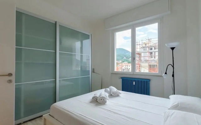 Spacious flat with Balcony