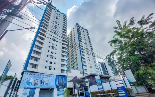 Relaxing Studio Apartment at Mansyur Residence