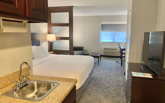Best Western Oswego Hotel