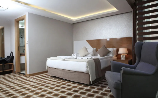 Way Hotel