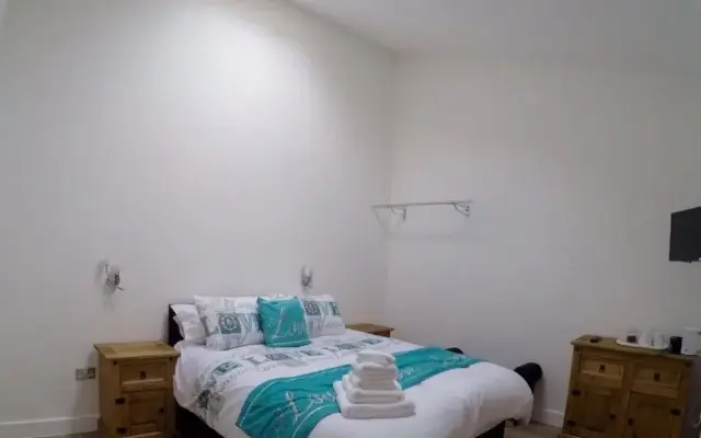 Deepcut Lodge Bed and Breakfast Self Service