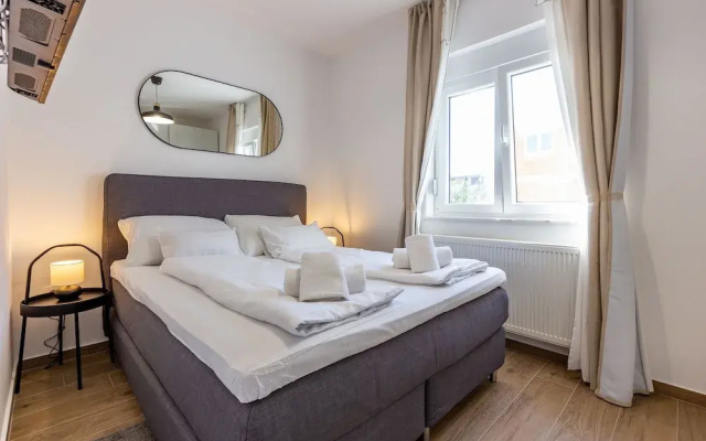 Exquisite Prestige Luxury Apartments With Shared Pool