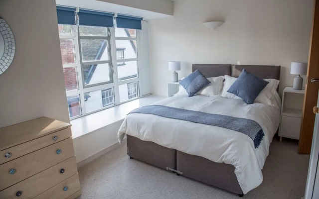 Toothbrush Apartments - Central Ipswich