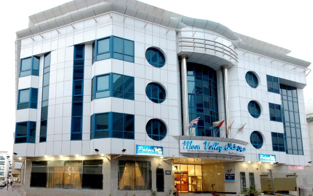 Отель Moon Valley Hotel apartments ОАЭ, Дубай - отзывы, цены и фото номеров - забронировать отель Moon Valley Hotel apartments онлайн вид на фасад