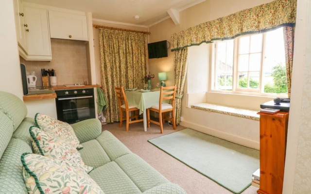 Lower Farm Annexe