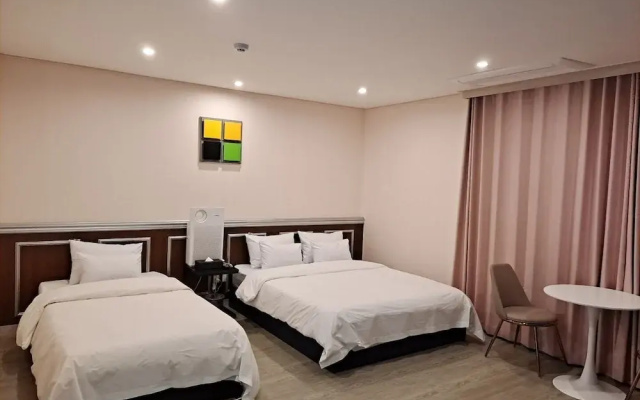 Cheonan Grace Hotel