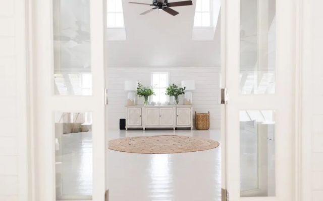 Conch Shell Harbour Island 5 Bedroom Home