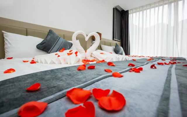 Blue Ocean Hotel  Apartment