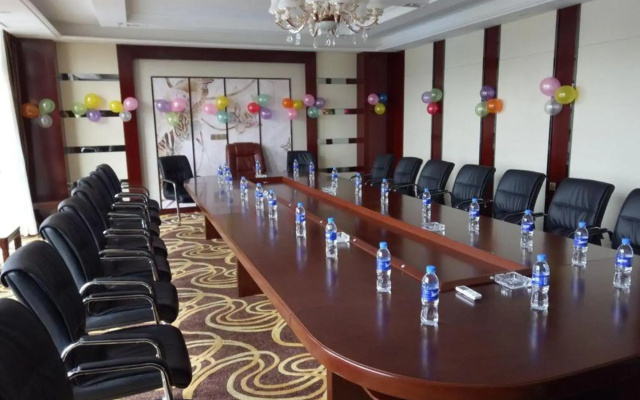 Golden Apple Hot Spring Hotel