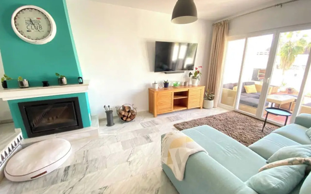 Modern Townhouse 7min Walk Beach and 15 to Duquesa
