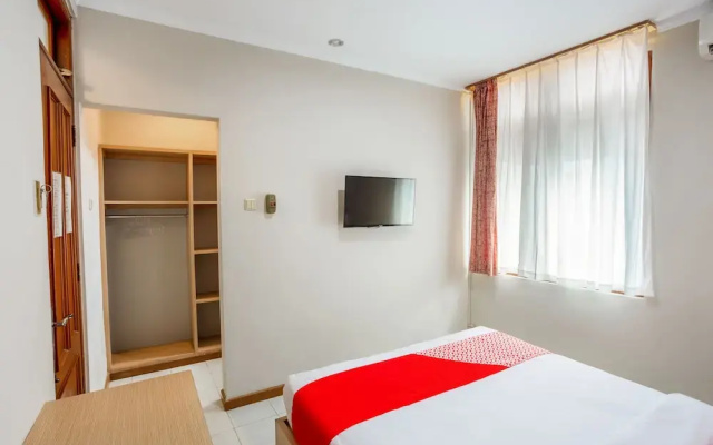 Hotel Winotosastro by OYO Rooms