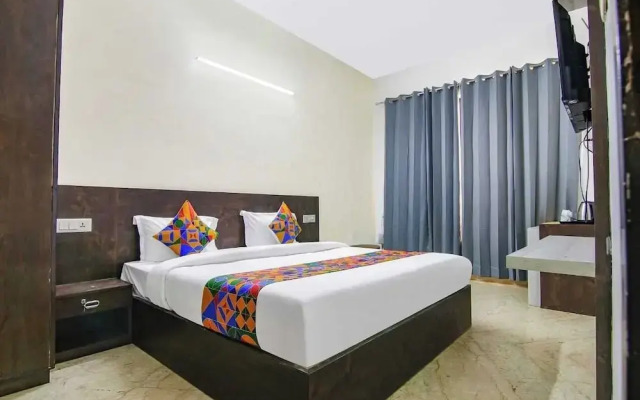 Hotel Viraj