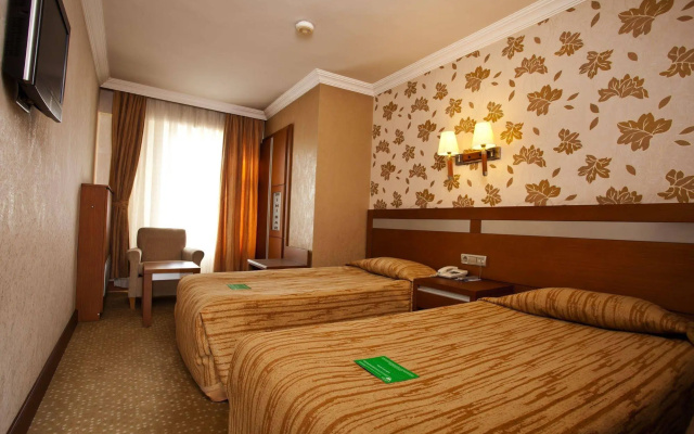 Almer Hotel