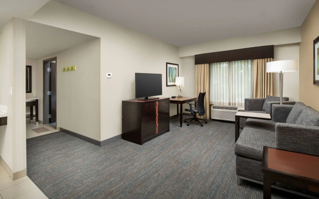 Hampton Inn & Suites Alpharetta