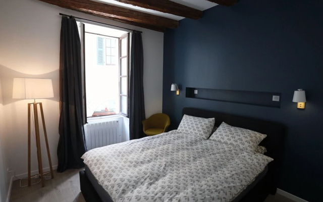 A Little Nest In The Old Town