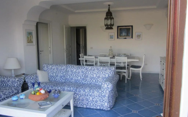 Villa Grotta Azzurra