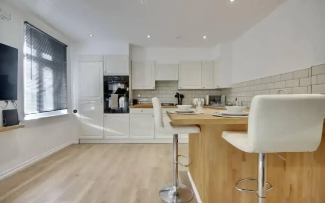 Modern Luxury Cozy Apartment