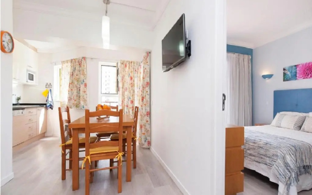 Apartment Near The Beach