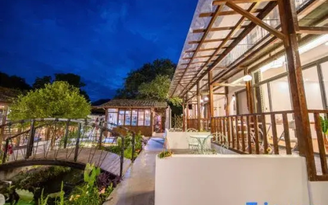 Weizha Mountain Xunxi Homestay.Monet Garden Designer Holiday Homestay