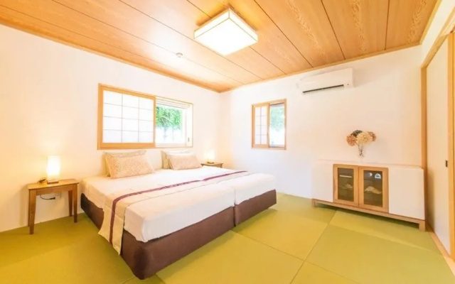 Minamijyujisei Resort Shiraho Nostalgy Garden
