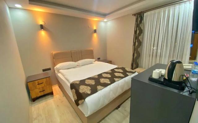 Whitestone Hotel