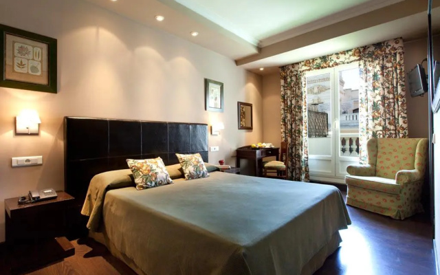 Hotel Moderno Puerta del Sol