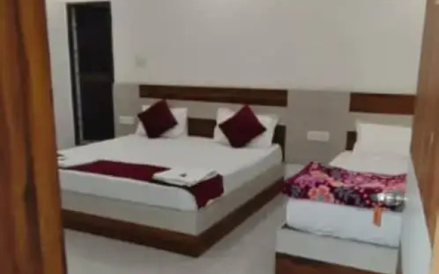 Goroomgo Mateshwari Palace Ayodhya