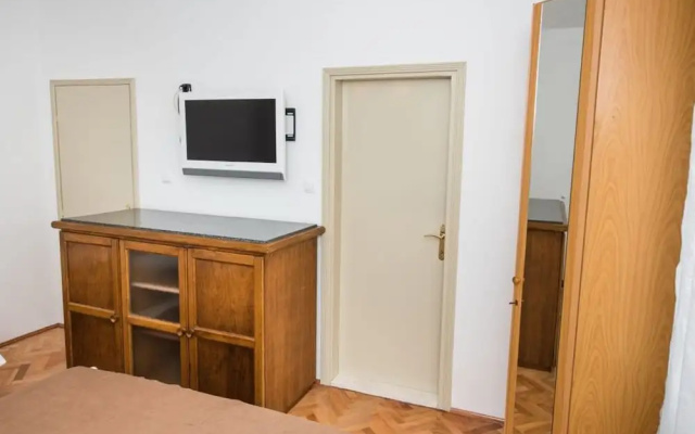 South Wing Apartment