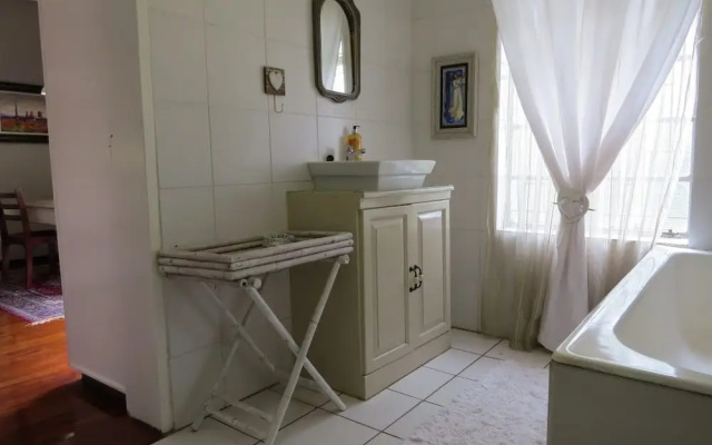Adams Eden Guest House