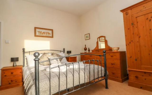 7 Bank Cottages, High Peak