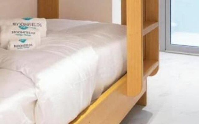 Bloomfields Stylish 2BR in Oasis Mas