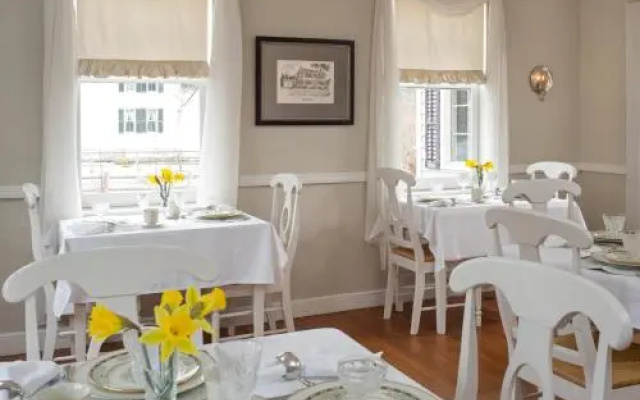 Staveleigh House Bed and Breakfast