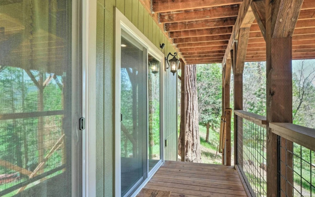 Luxury Retreat: Custom Mi-wuk Village Cabin!