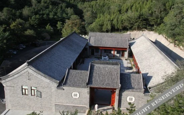 Great Wall Old Yard - Beijing