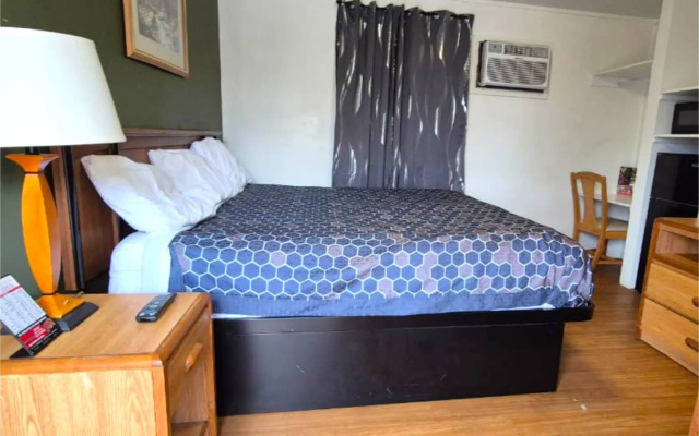 Economy Inn Cadillac MI by Hotel O