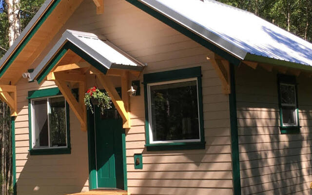 Baby Dall Cabin In Talkeetna United States Of America From 152