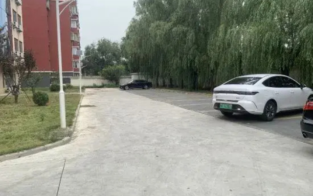 GELI Hotel (Beijing Huojian Wanyuan Station)