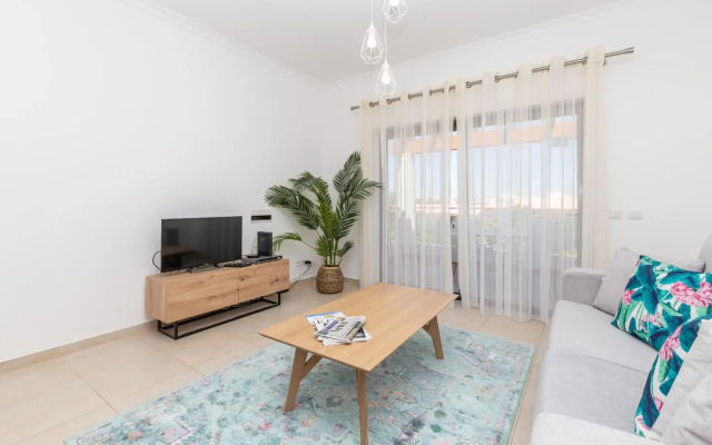 Santa Maria Apartment at Porto de Mos beach