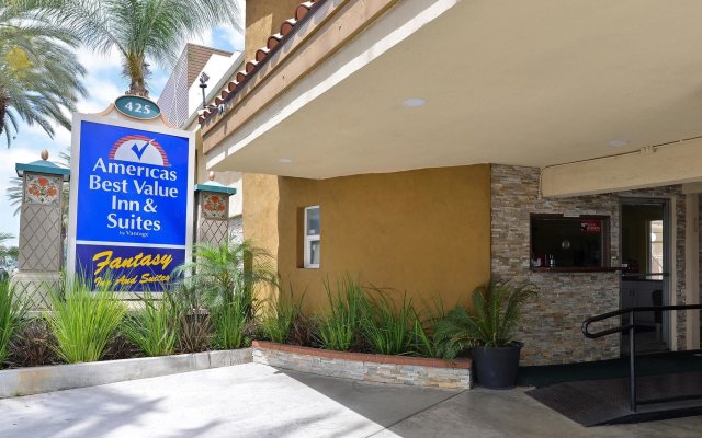 Americas Best Value Inn & Suites At The Park/Convention Ctr 2
