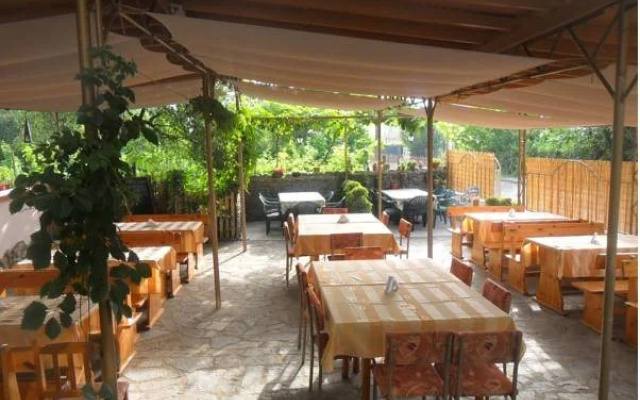 Varnata Family Hotel